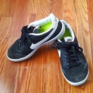 Black and White Nike Meadow 16 Athletic Shoes